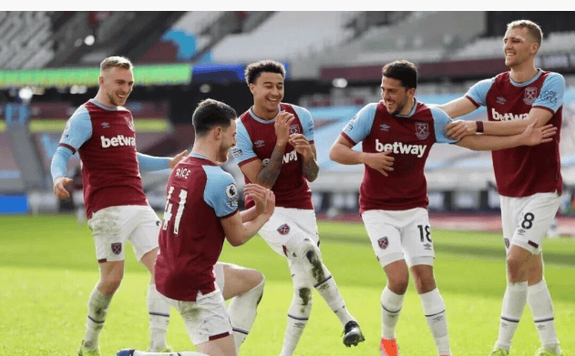 巴斯勒：拜仁近年的体育董事中埃贝尔处境最难，他亦成媒体的玩物